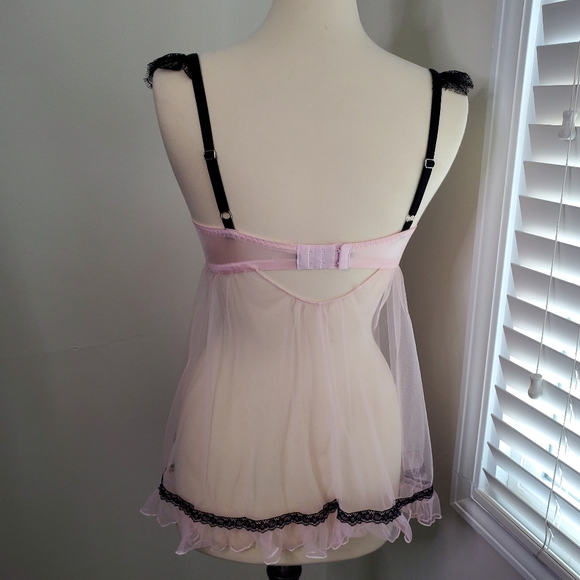 Victoria's Secret Chemise - Picture 6 of 11